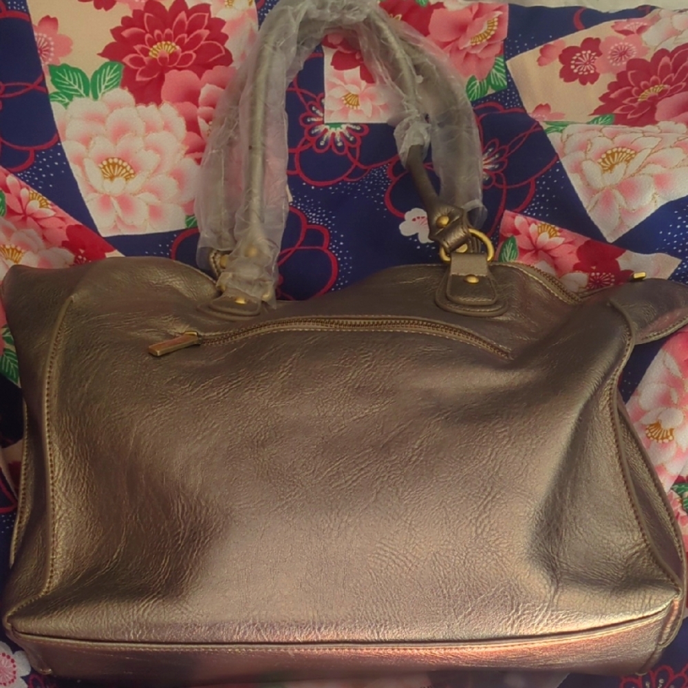 Newlie The Lilly tote Metallic Pewter Diaper Bag NWT